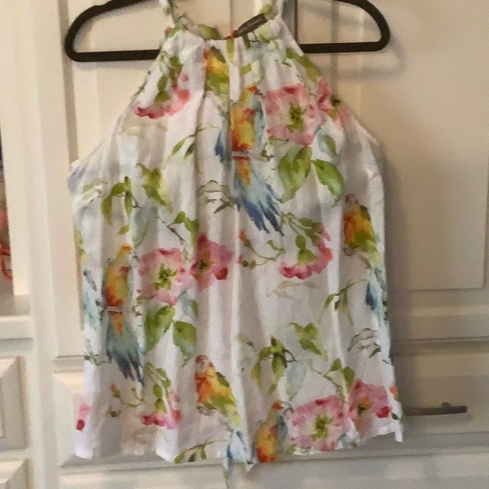 Linen Tommy Bahama print top. Size L. Beautiful perfect like new shape.